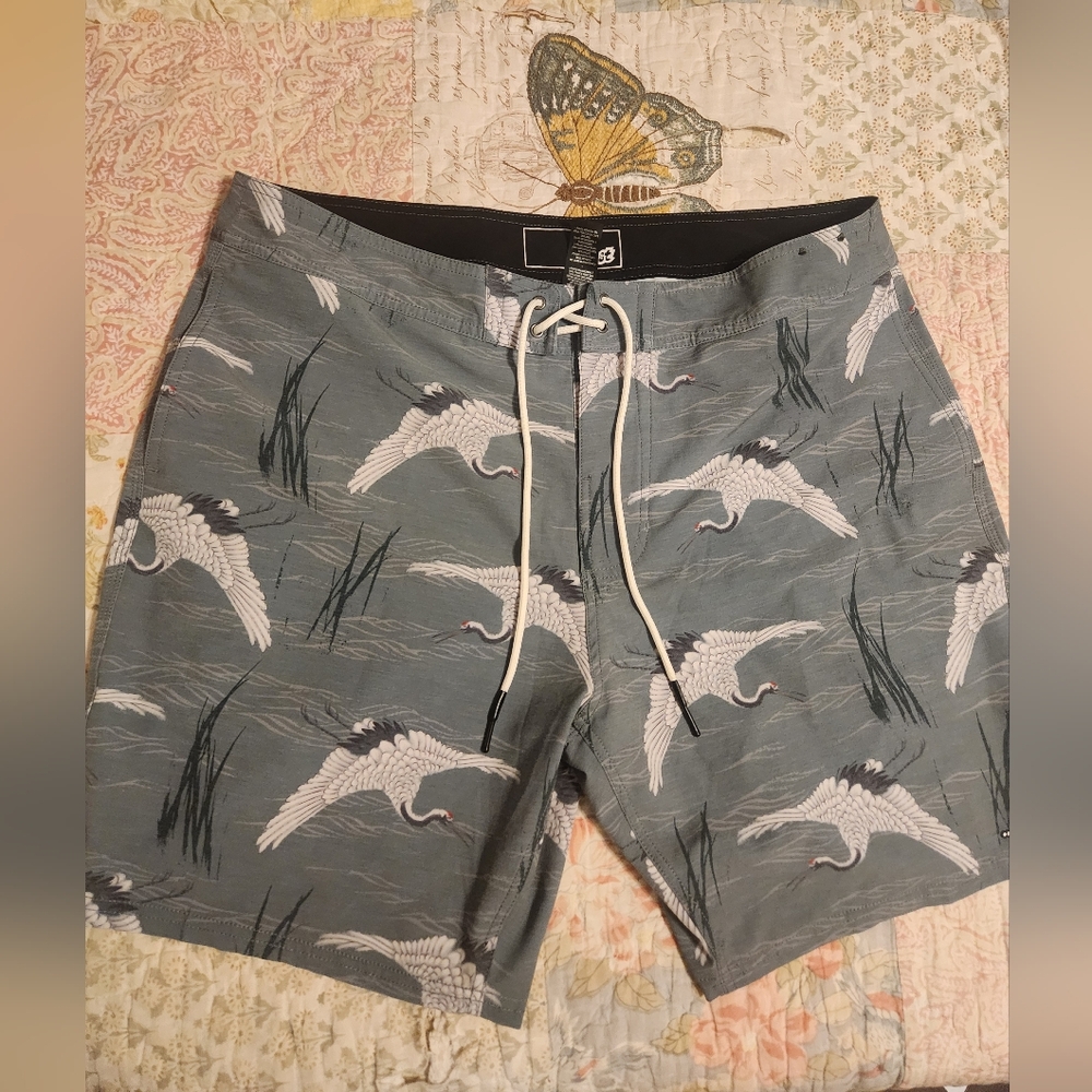 Men's Gray Crane Print Swim Shorts SIZE 38 BRAND NEW CONDITION